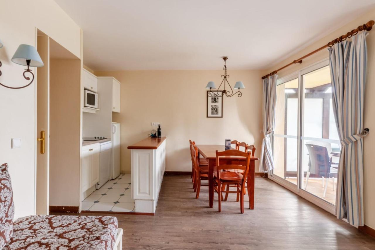 Nice 2-Br In A Residence With Pool - Deauville - Welkeys Extérieur photo