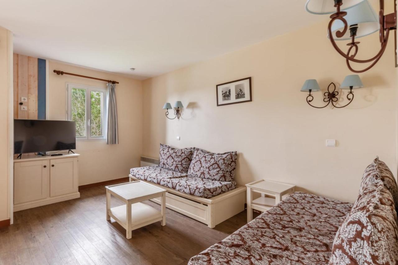 Nice 2-Br In A Residence With Pool - Deauville - Welkeys Extérieur photo